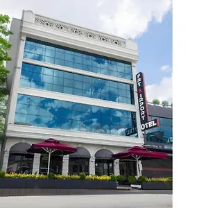 4* Hotel Frt Airport