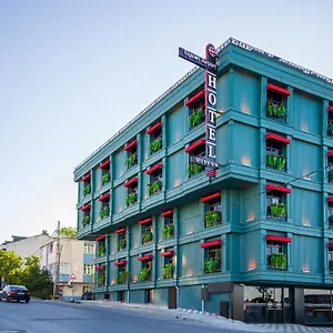 4* Hotel Elysian Airport